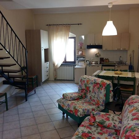 Residence Di Via Perugina 22 Gubbio Eksteriør billede