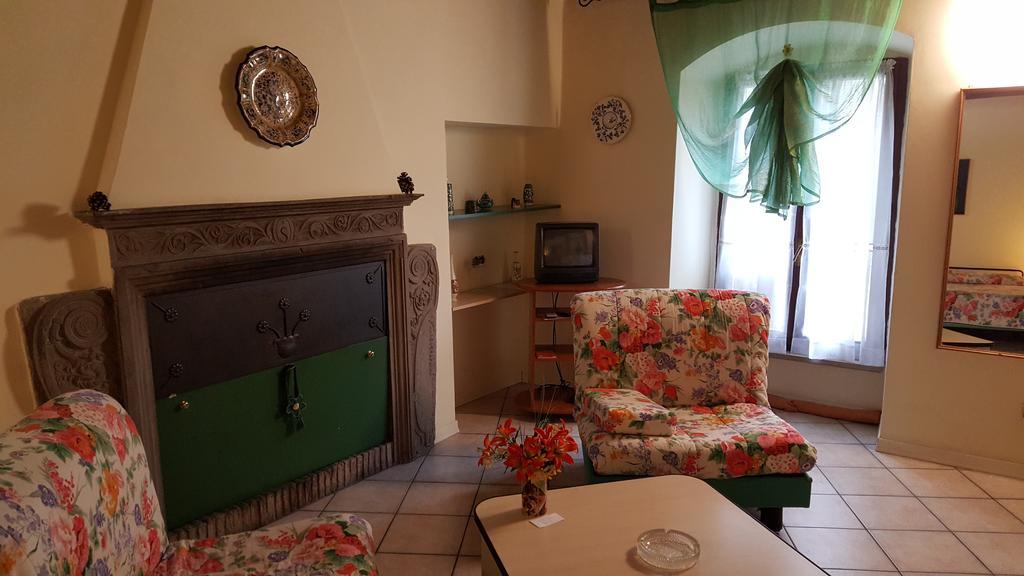 Residence Di Via Perugina 22 Gubbio Eksteriør billede