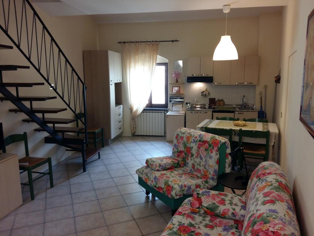 Residence Di Via Perugina 22 Gubbio Eksteriør billede
